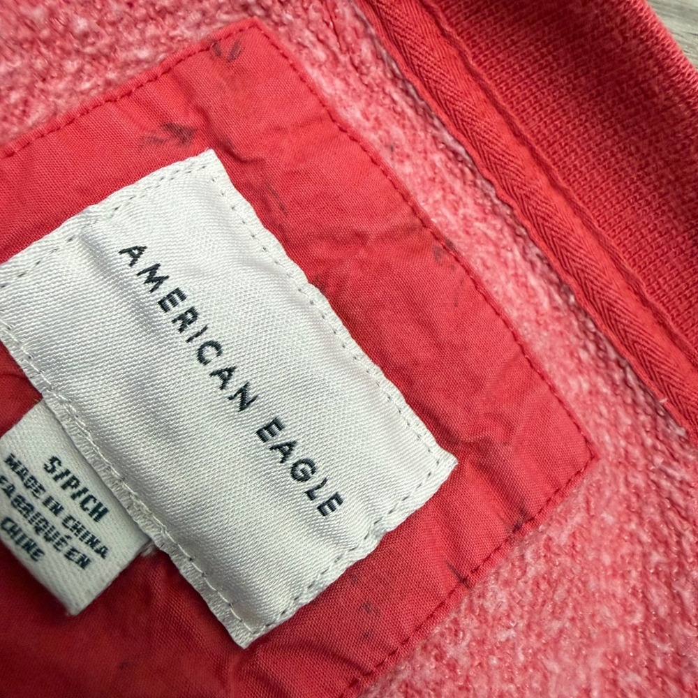 American Eagle Womens Red Crewneck Sweatshirt Blue Logo Graphic S Small - Picture 2 of 7